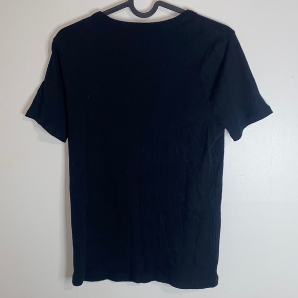 🎱Black ribbed short sleeve top! - Picture 6 of 6